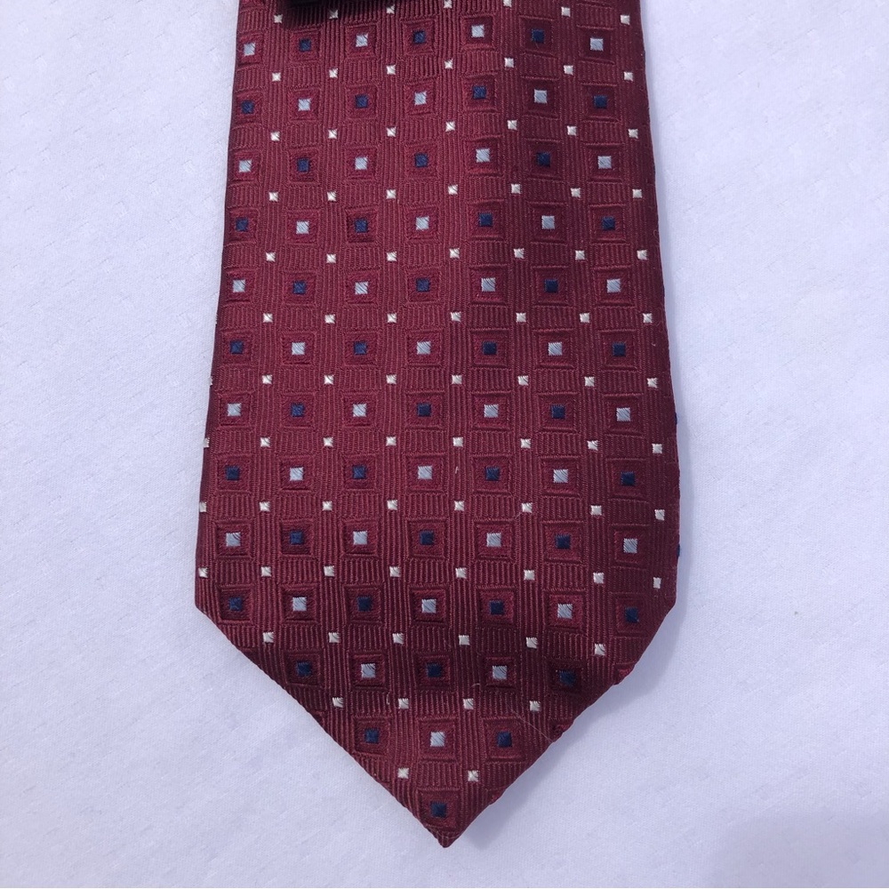 Eagle Men’s Tie 100% Silk Burgundy with Gray Navy Blue Pattern includes Gift Box